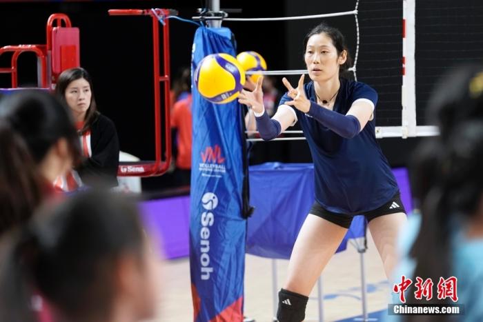 朱婷领衔科内利亚诺完成世俱杯小组三连胜，稳