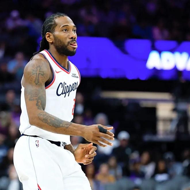 伦纳德45分创历史纪录 快船大胜森林狼