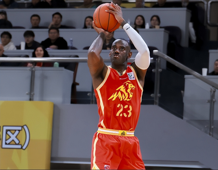 广厦男篮主场力克山东 高诗岩22分引领逆转