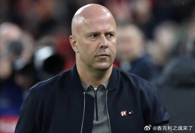 利物浦赛季低迷斯洛特遭质疑战术失误转会投入