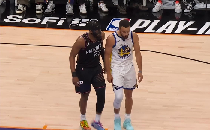 杰伦·格林爆发率队逆转勇士 库里低迷成关键转